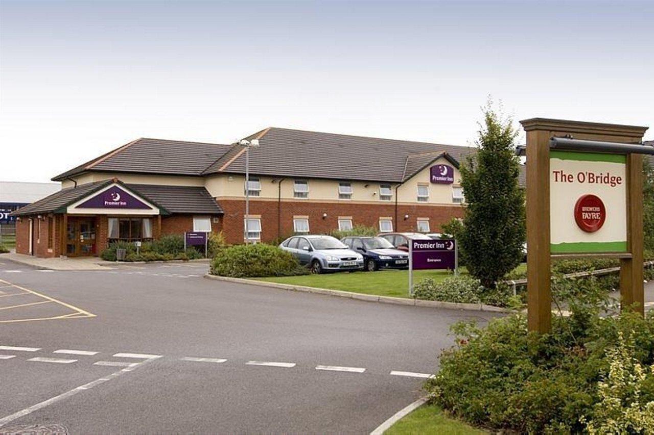 Premier Inn Taunton Central Dış mekan fotoğraf