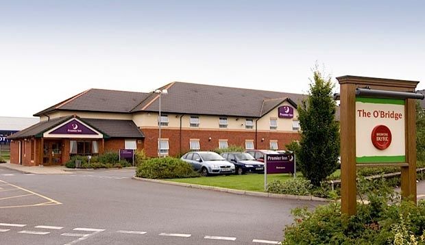 Premier Inn Taunton Central Dış mekan fotoğraf
